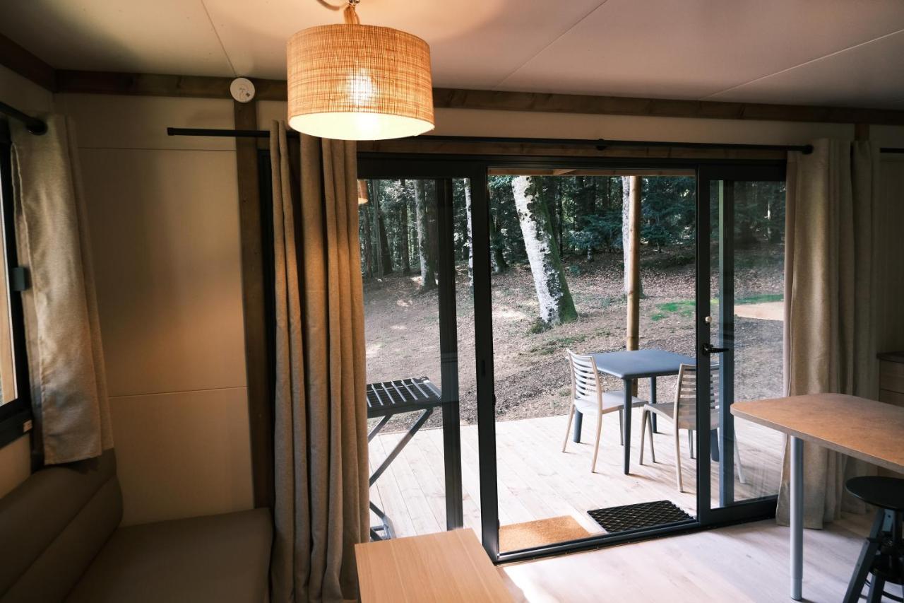 Lodge Avec Spa Privatif - Foret Et Lac Liginiac Ngoại thất bức ảnh