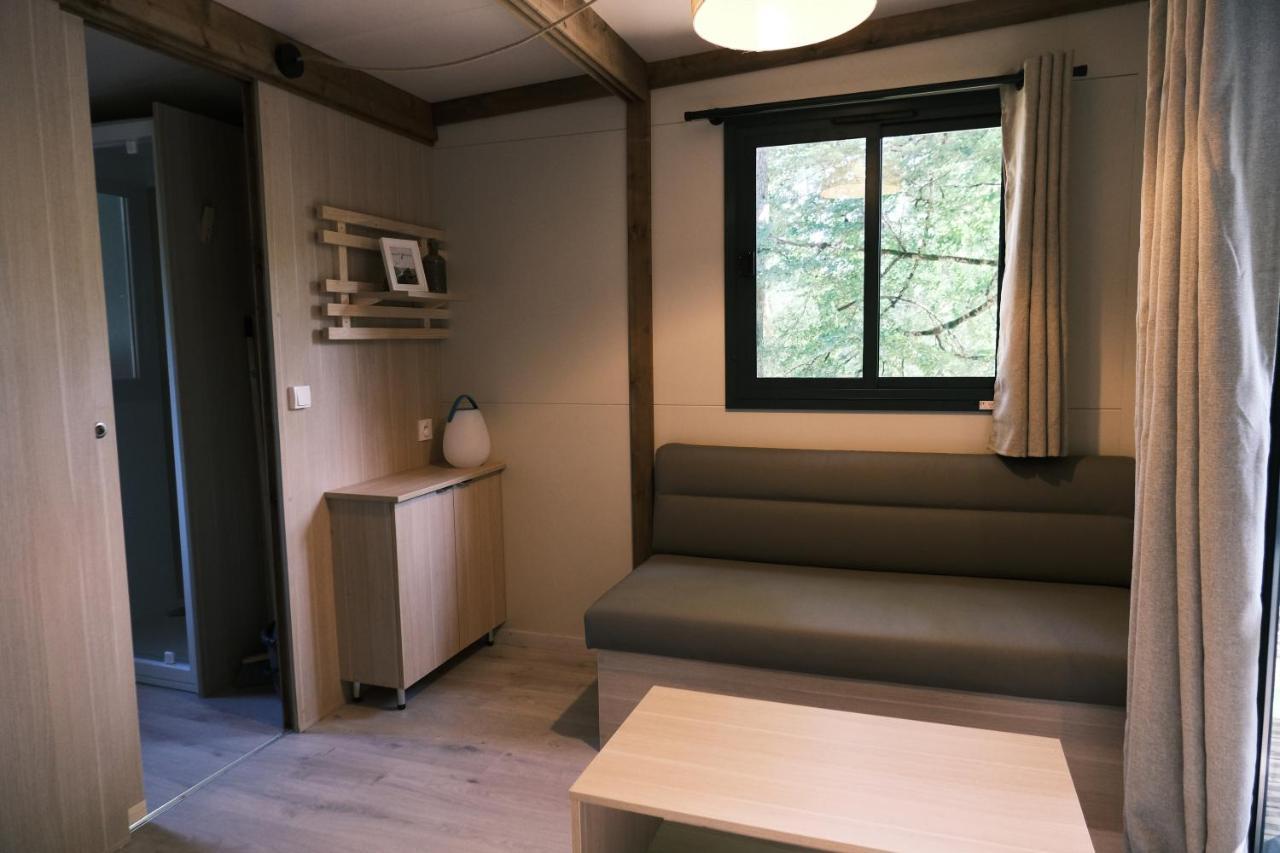 Lodge Avec Spa Privatif - Foret Et Lac Liginiac Ngoại thất bức ảnh