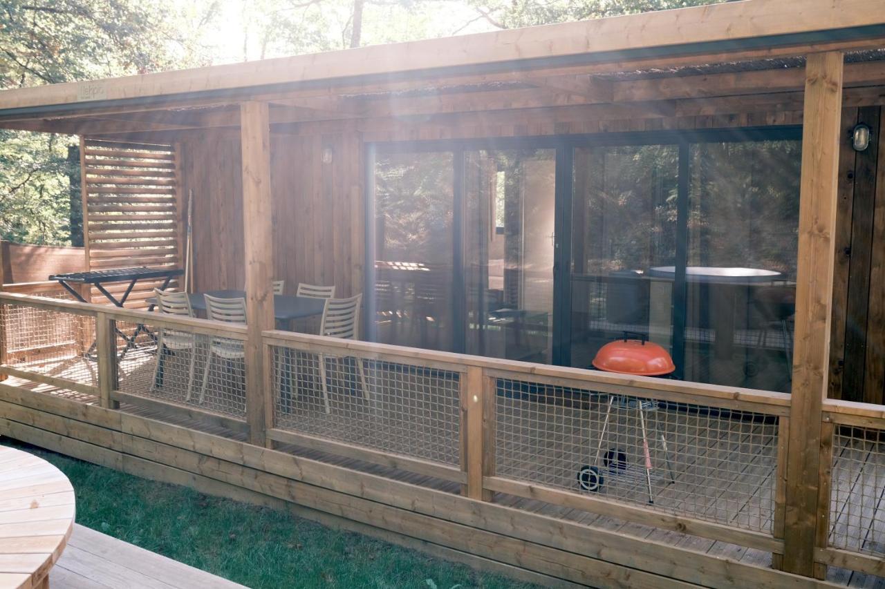 Lodge Avec Spa Privatif - Foret Et Lac Liginiac Ngoại thất bức ảnh