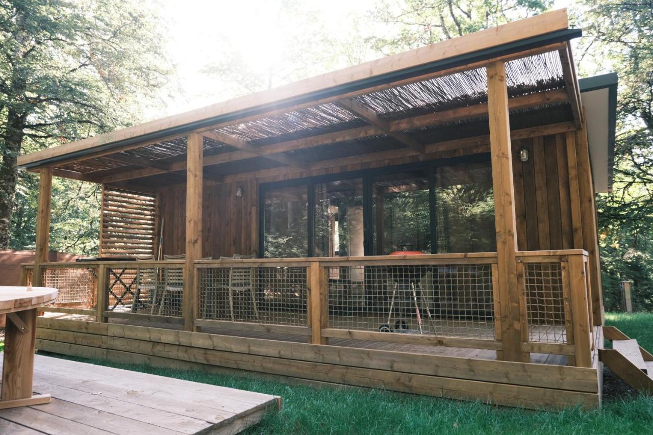 Lodge Avec Spa Privatif - Foret Et Lac Liginiac Ngoại thất bức ảnh