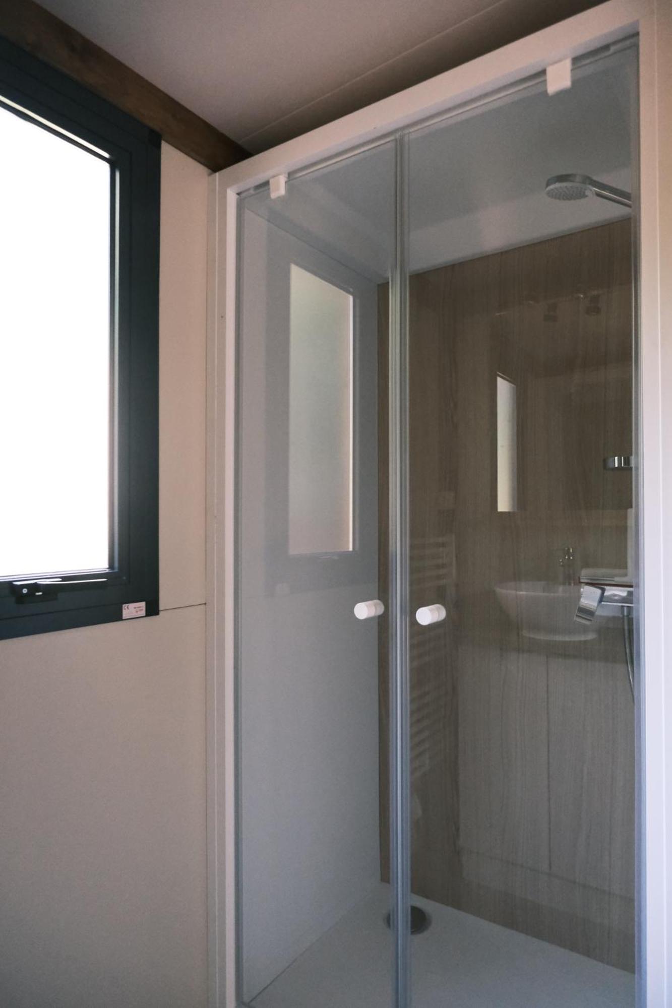 Lodge Avec Spa Privatif - Foret Et Lac Liginiac Ngoại thất bức ảnh
